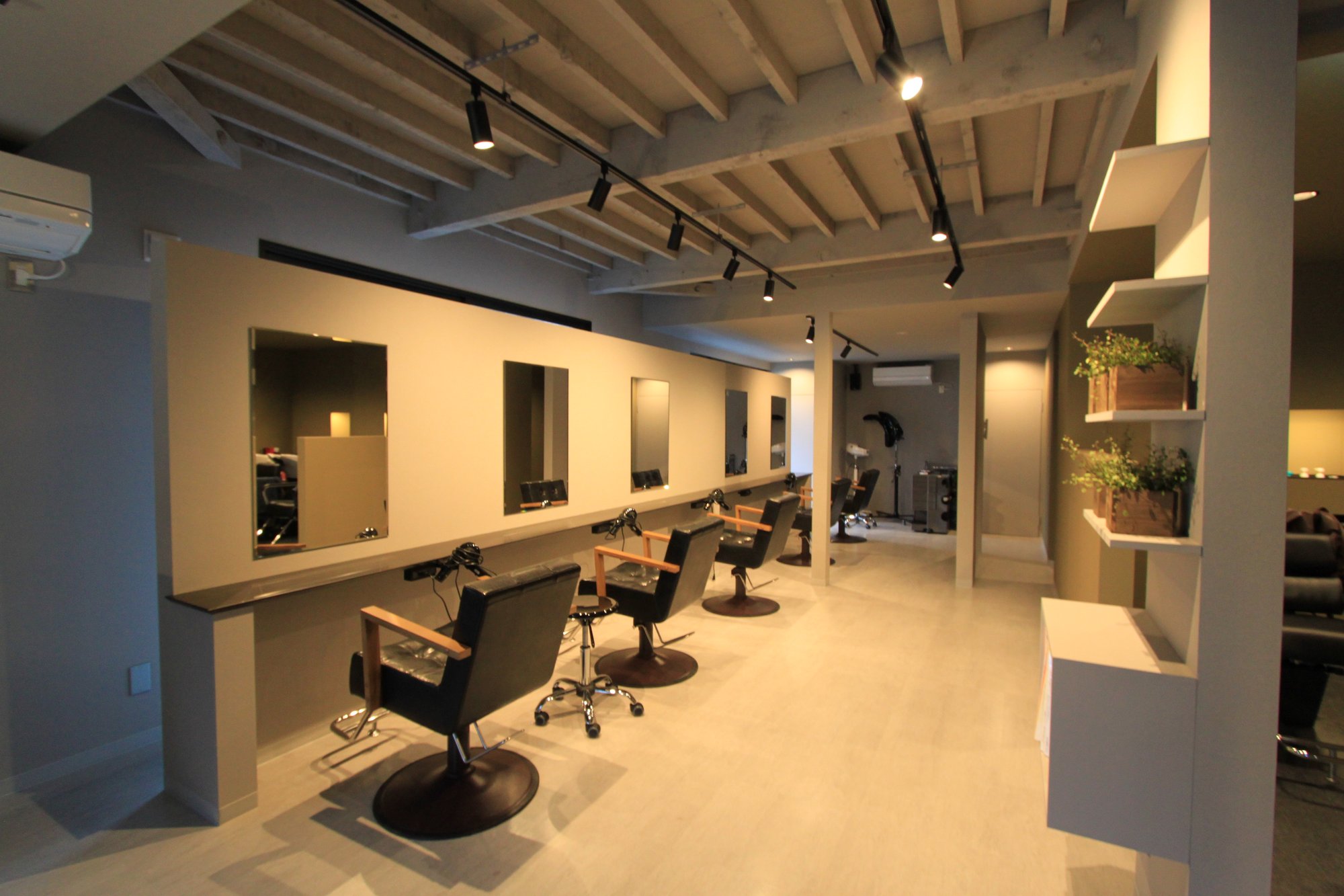 HAIR SALON